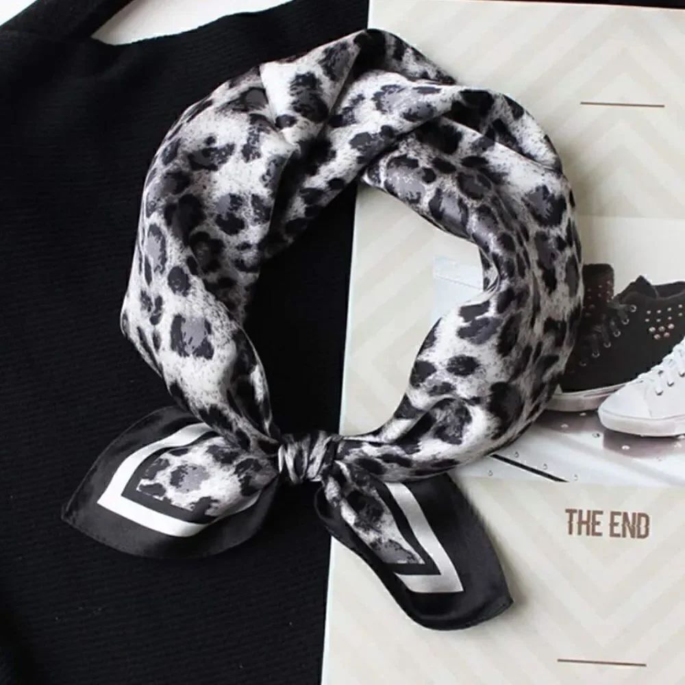 Black Leopard Mulberry Silk Neck Scarf